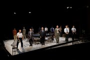 ELEVEN NINES「12人の怒れる男」より。(撮影:クスミエリカ)
