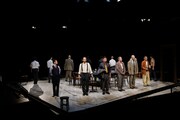ELEVEN NINES「12人の怒れる男」より。(撮影:クスミエリカ)