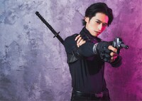 高本学のキャラクタービジュアル。