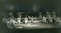 1957年初演時の「飛鳥物語」より、牧阿佐美（写真中央）。
