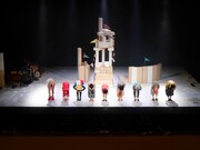 「気づかいルーシー」カーテコンコールの様子。(c)(公財)神戸市民文化振興財団