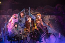 劇団おぼんろ 第21回本公演「瓶詰めの海は寝室でリュズタンの夢をうたった」より。