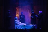 劇団おぼんろ 第21回本公演「瓶詰めの海は寝室でリュズタンの夢をうたった」より。