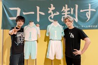 左から遊馬晃祐、小波津亜廉。