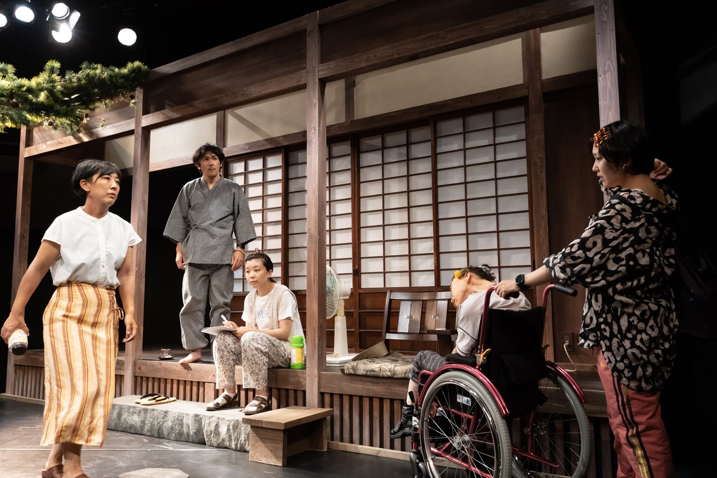 トリコ・A演劇公演2022「へそで、嗅ぐ」より。