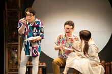 劇団「地蔵中毒」第15回公演 無教訓意味なし演劇 vol.15「『中待合室にお入り下さい』を待ちながら」より。（撮影：塚田史香）