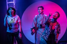 劇団「地蔵中毒」第15回公演 無教訓意味なし演劇 vol.15「『中待合室にお入り下さい』を待ちながら」より。（撮影：塚田史香）