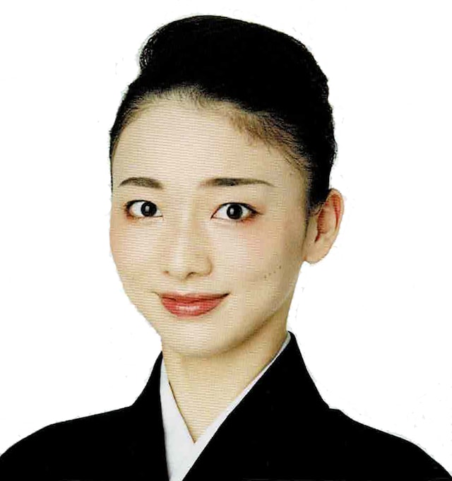 夢白あや(c)宝塚歌劇団