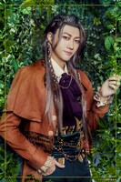 小坂涼太郎扮するレオ・ヘルシング。