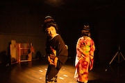 ハイドロブラスト 第3回公演「最後の芸者たち」稽古の様子。(撮影:igaki photo studio、写真提供:城崎国際アートセンター / 豊岡市)