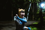 b/w 二度寝で死にたいズ 野外空間演劇「ドドド」ビジュアル