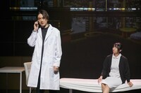 舞台「最後の医者は桜を見上げて君を想う」より。