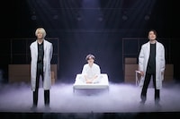 舞台「最後の医者は桜を見上げて君を想う」より。