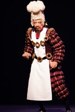 2022年劇団☆新感線42周年興行・秋公演 新感線☆RX「薔薇とサムライ2-海賊女王の帰還-」より。（撮影：田中亜紀）