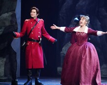 2022年劇団☆新感線42周年興行・秋公演 新感線☆RX「薔薇とサムライ2-海賊女王の帰還-」より。（撮影：田中亜紀）