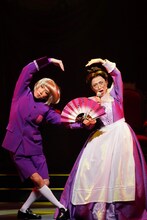 2022年劇団☆新感線42周年興行・秋公演 新感線☆RX「薔薇とサムライ2-海賊女王の帰還-」より。（撮影：田中亜紀）