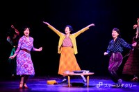 KAAT 神奈川芸術劇場プロデュース ミュージカル「夜の女たち」より。（撮影：細野晋司）