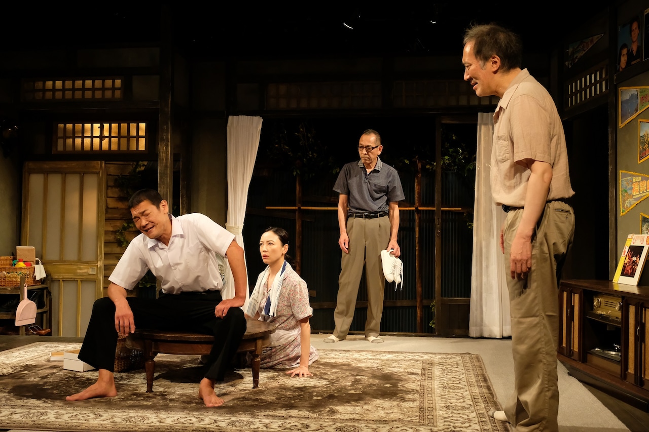 鄭義信が作・演出手がける「五月、忘れ去られた庭の片隅に花が咲く」スタート