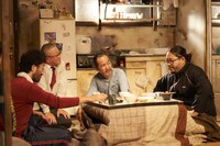 庭劇団ペニノ「笑顔の砦」国内最終公演、東京公演より。（撮影：杉能信介）