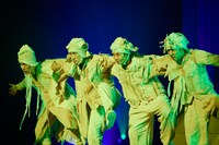 s**t kingz「HELLO ROOMIES!!!」より。(c)秦和真