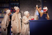 s**t kingz「HELLO ROOMIES!!!」より。(c)秦和真