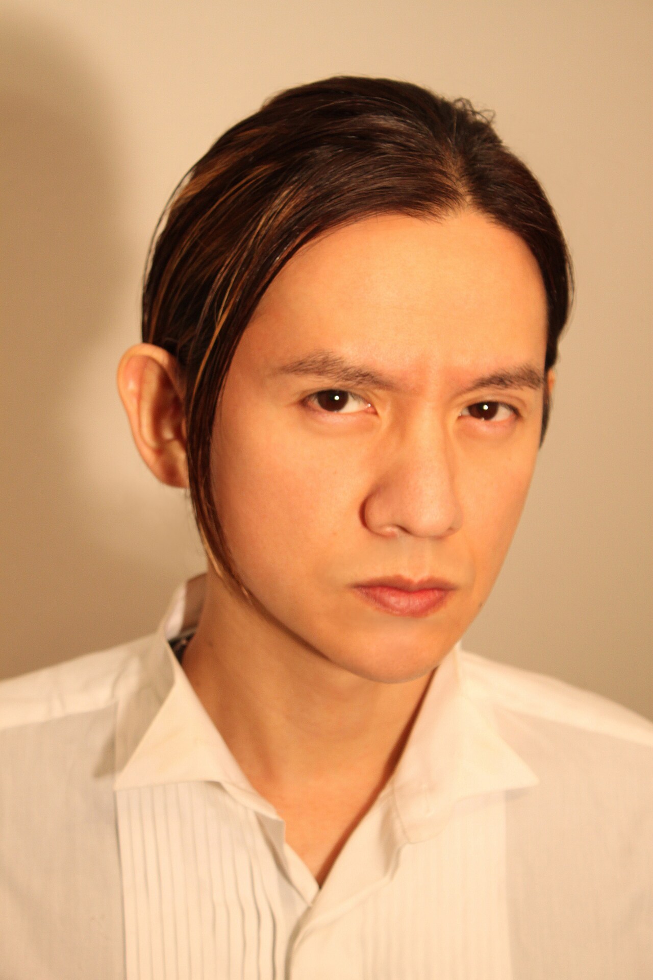 岡本健一のラジオ特番「眠りにつく前に」放送決定、「建築家とアッシリア皇帝」裏話も