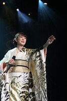 朗読ミュージカル「8000ｍの愛」より。（撮影：石塚康之）