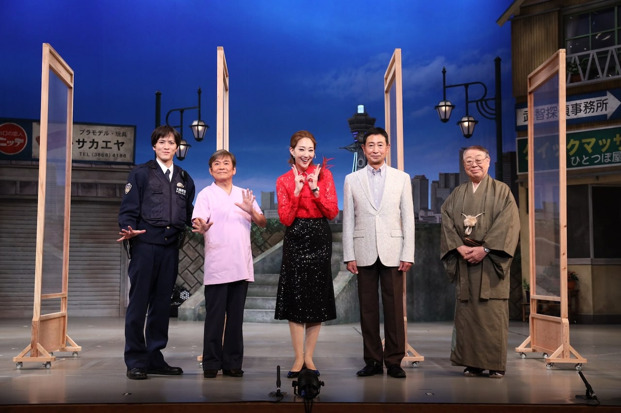 「空気を感じながら演じたい」と紅ゆずるが意気込み、「アンタッチャブル・ビューティー」開幕