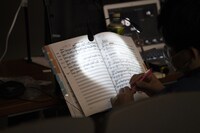 「浜辺のアインシュタイン」リハーサルの様子。（撮影：加藤甫）