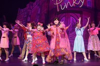 ミュージカル「ヘアスプレー」より。