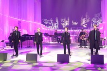 左から有澤樟太郎、花村想太、尾上右近、spi。（写真提供：フジテレビ）