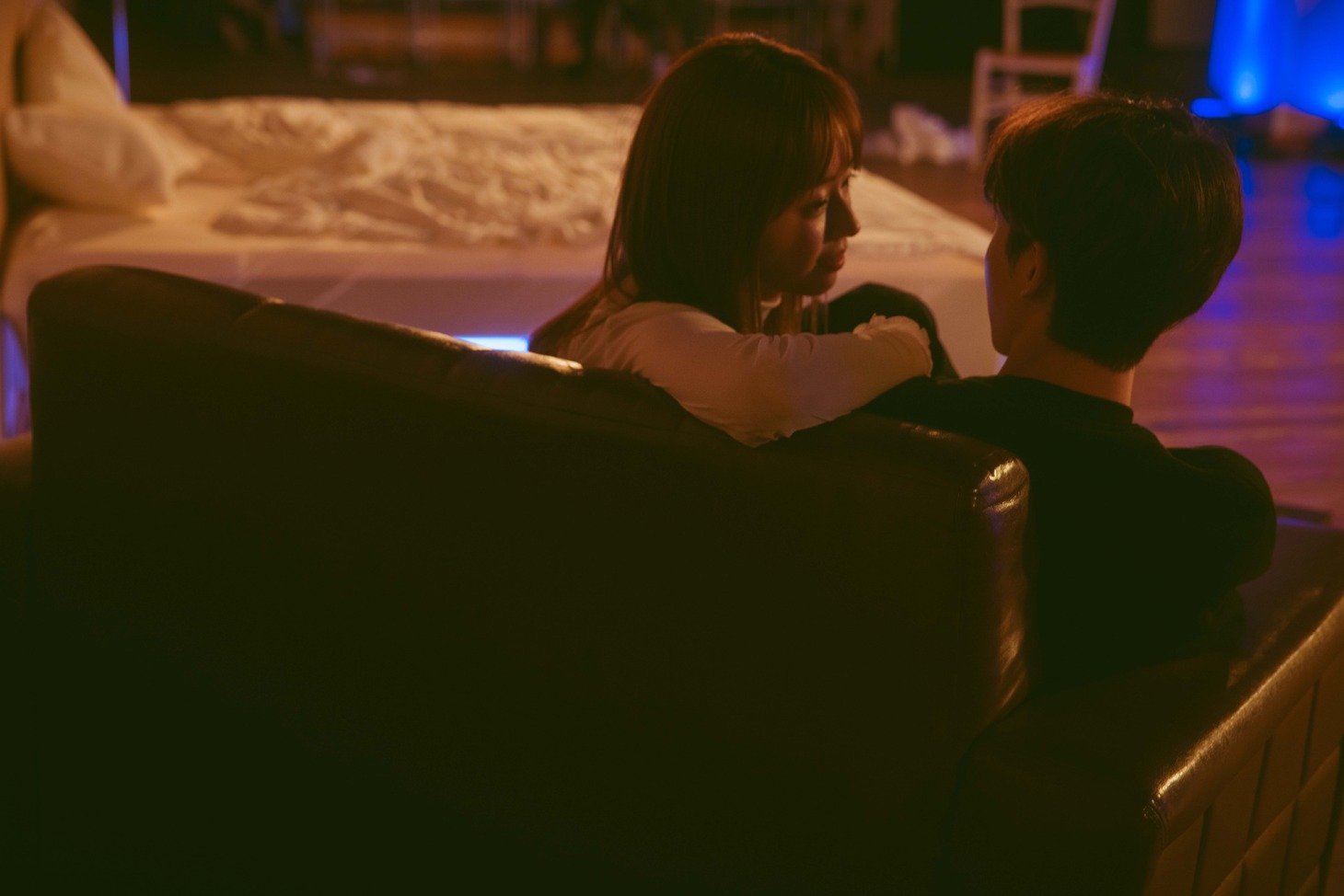 劇団papercraft 第7回公演「世界が朝を知ろうとも」より。