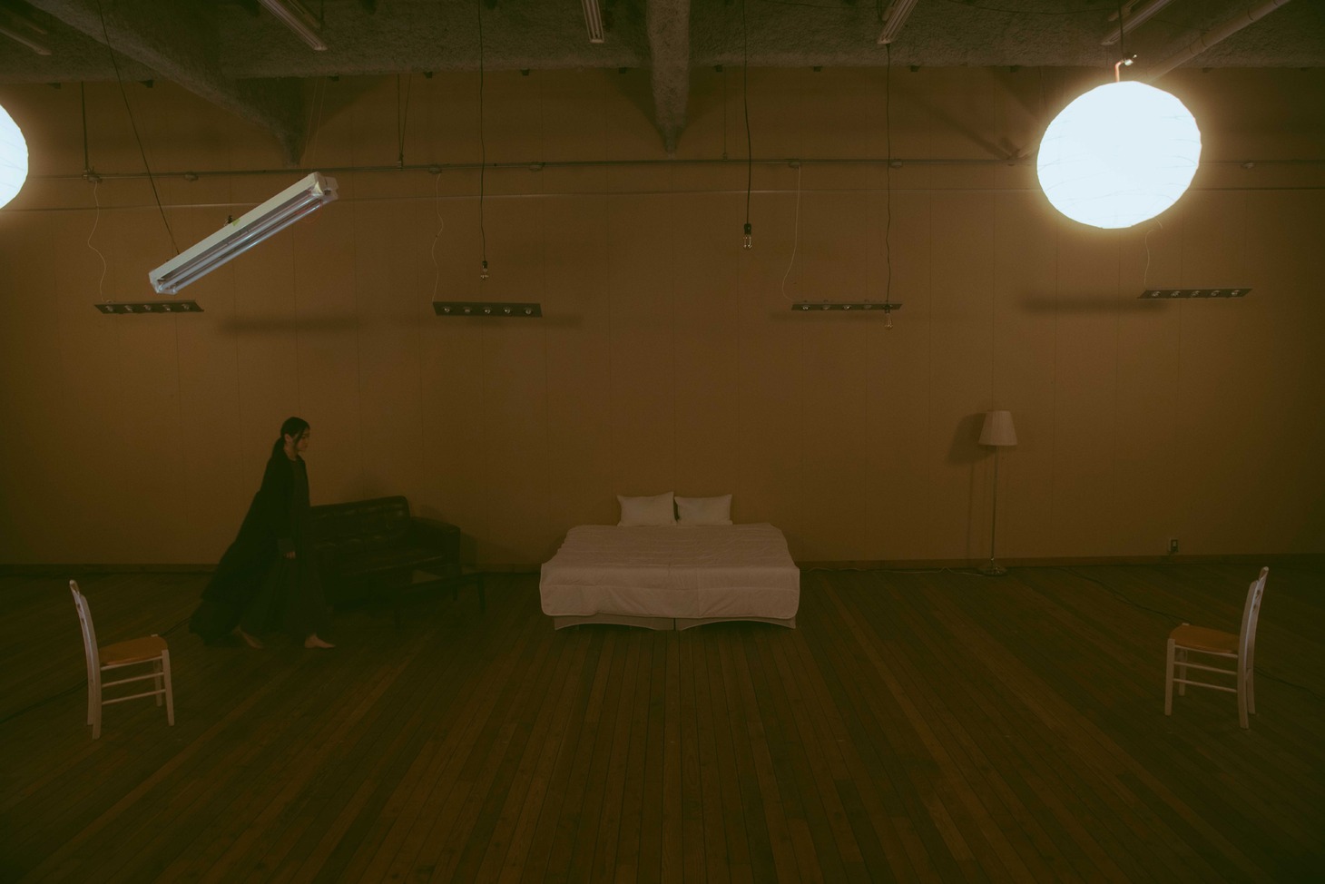 劇団papercraft 第7回公演「世界が朝を知ろうとも」より。