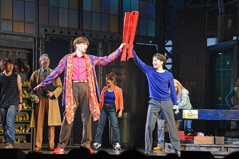 ブロードウェイミュージカル「キンキーブーツ」ゲネプロの様子。