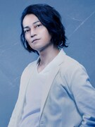 山本英司役の荒木健太朗。