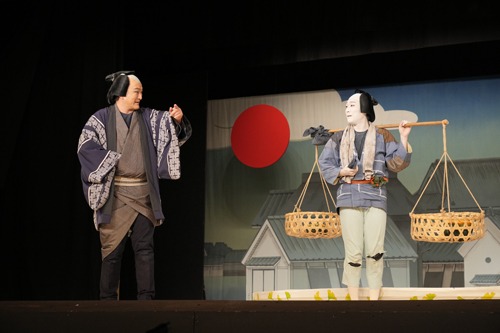 猿若町発祥180年記念「平成中村座 十月大歌舞伎」より、「唐茄子屋 不思議国之若旦那」の様子。(c)松竹
