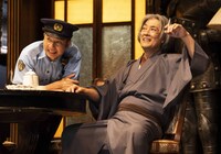 舞台「室温～夜の音楽～」より。（撮影：引地信彦）