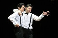 チームGREENによるミュージカル「ジャージー・ボーイズ」の様子。（写真提供：東宝演劇部）