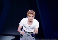 舞台「宇宙戦艦ティラミス～銀河列車で遊郭行きてぇなぁ編～」より。