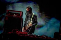 「メルツバウ、バラージ・パンディ、リシャール・ピナス with 志賀理江子」より。（Photo by Yoshikazu Inoue）