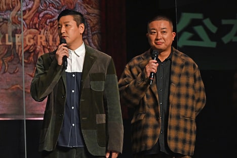 チョコレートプラネットの長田庄平（左）と松尾駿（右）。