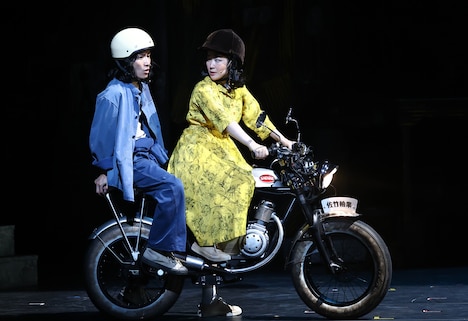 舞台「閃光ばなし」より。