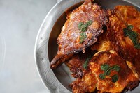 フードロスを考え、売れ残ってしまったパンに手を加え新たなパンに生まれ変わらせた、サス テナブレッド。