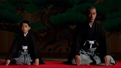 紋付姿の市川海老蔵・堀越勸玄が歌舞伎座であいさつ、襲名記念の特別CMが完成