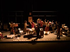 ホニホニマー舎「超現代」開幕、柳沼昭徳が「今までに見たことのない景色」と感慨