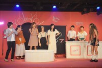 劇団癖者「みんな大好きだったっしょ！」より。（Photo by saki wakabayashi）