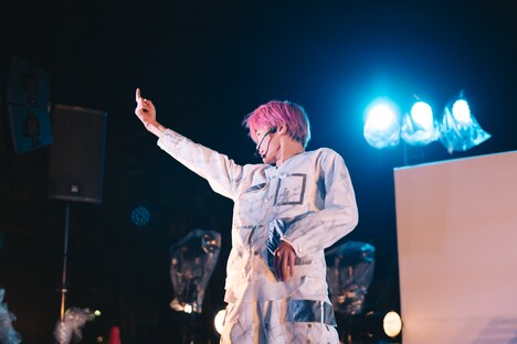 ヌトミック「SUPERHUMAN 2022」より。（撮影：コムラマイ）