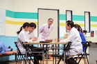 医学生の姿に研修医たちは…演劇 / 微熱少年「『小医癒病』中医癒人大医癒世」開幕