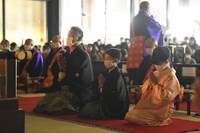 「十三代目市川團十郎白猿襲名披露　八代目市川新之助初舞台」成田山襲名奉告参拝の様子。(c)松竹