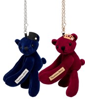 グローブホルダー(c)宝塚歌劇団 (c)宝塚クリエイティブアーツ